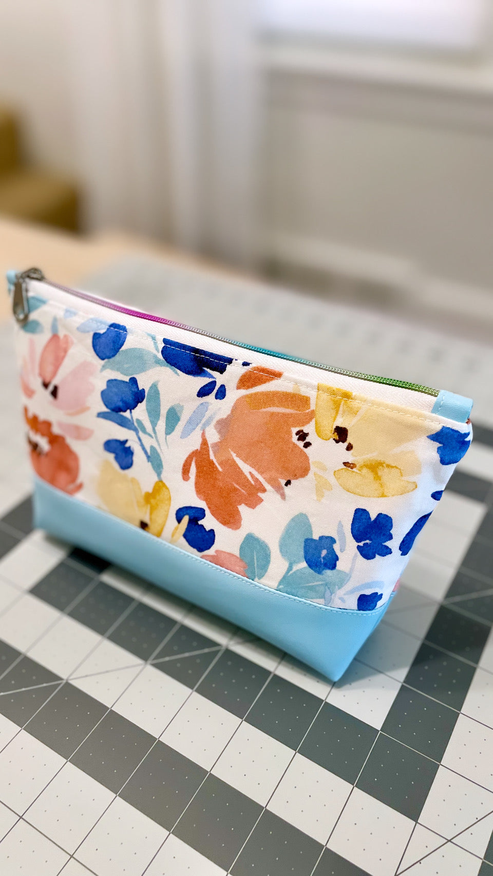 Ever day essential “Watercolor floral” cotton print pouch