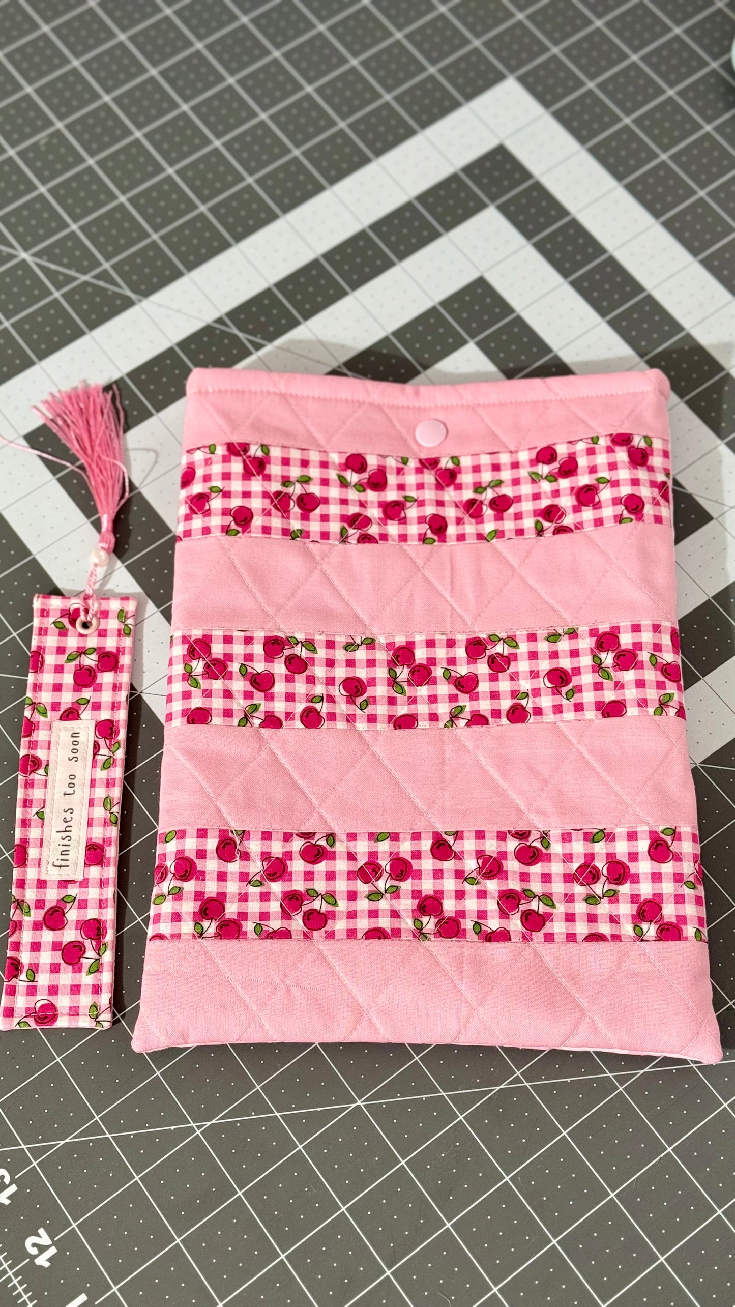 “Pink Cherry” Print book sleeve with bookmark set